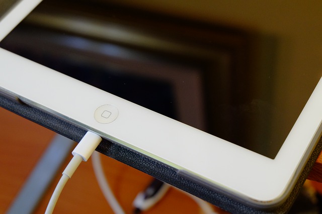 How to Clean iPad Charging Cable