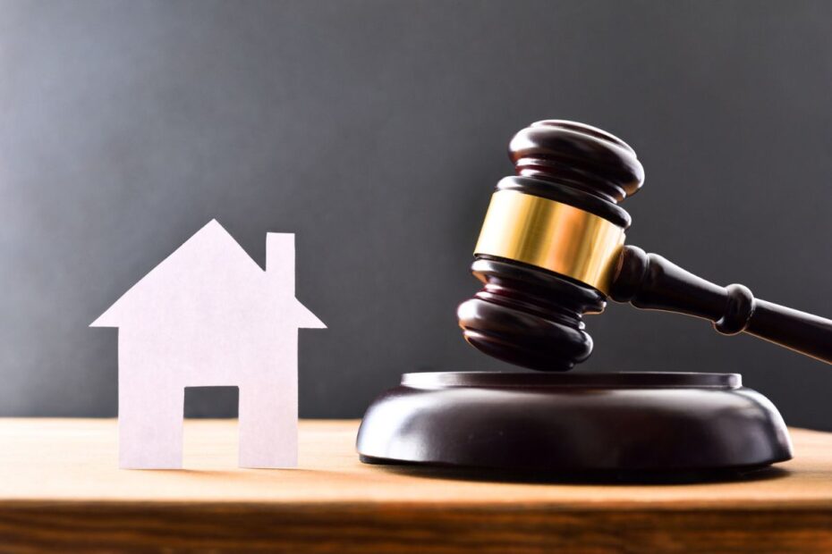 Squatters go on vacation, homeowner empties the house—and faces a huge fine